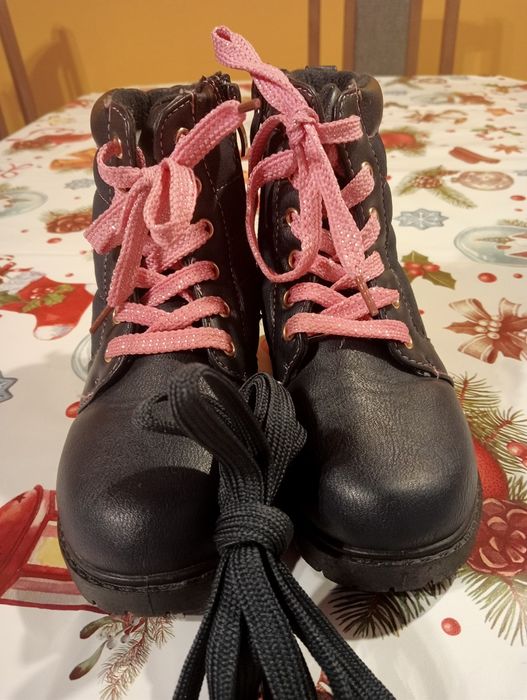 Buty kozaki dziewcz.zima mocno ociepl. 28+gratis sznurowki