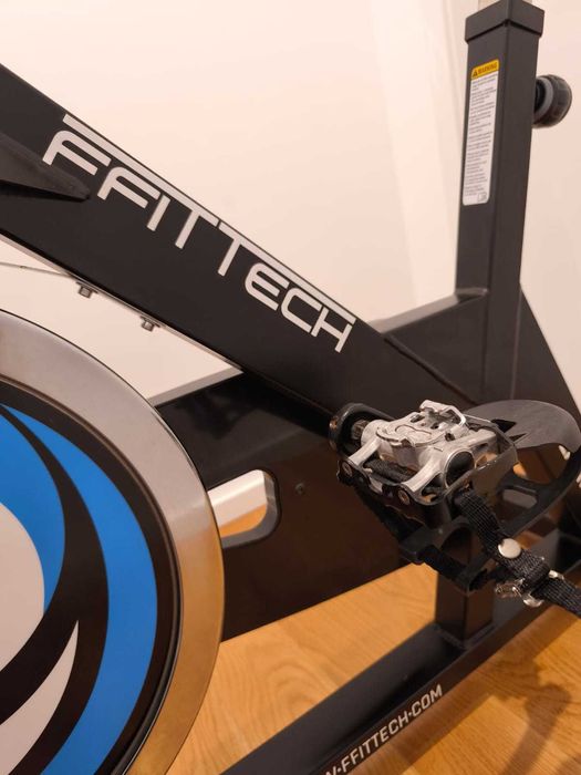 Bicicleta Estática Profissional Spin Platinum – Quase Nova