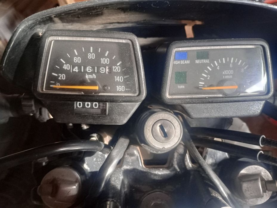 Yamaha XT 350 em bom estado