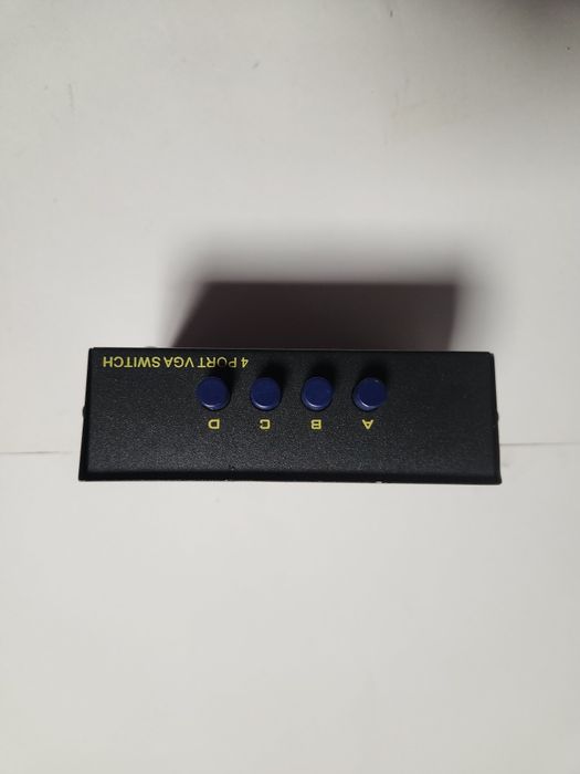 Comutador VGA como novo