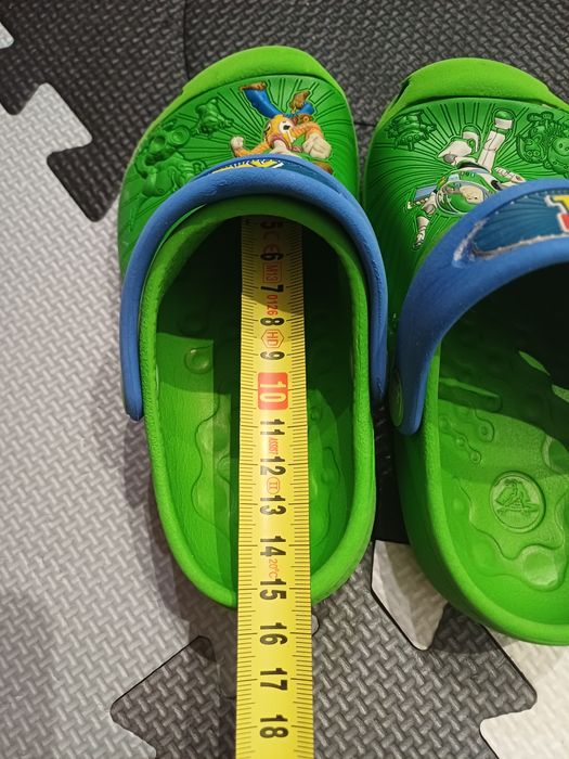 Crocs klapki sandały