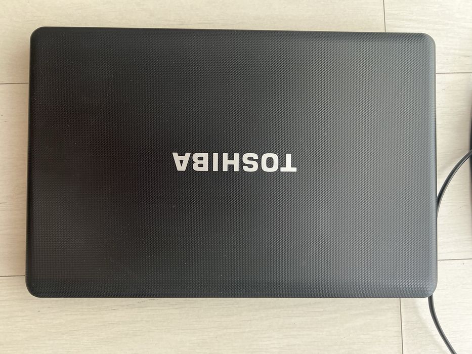 Sprzedam laptopa TOSHIBA SATELLITE C660-1LK, 15’6, Intel Pentium P6200 2.13 GHz, 4GB RAM, 232 HDD, DVD RW