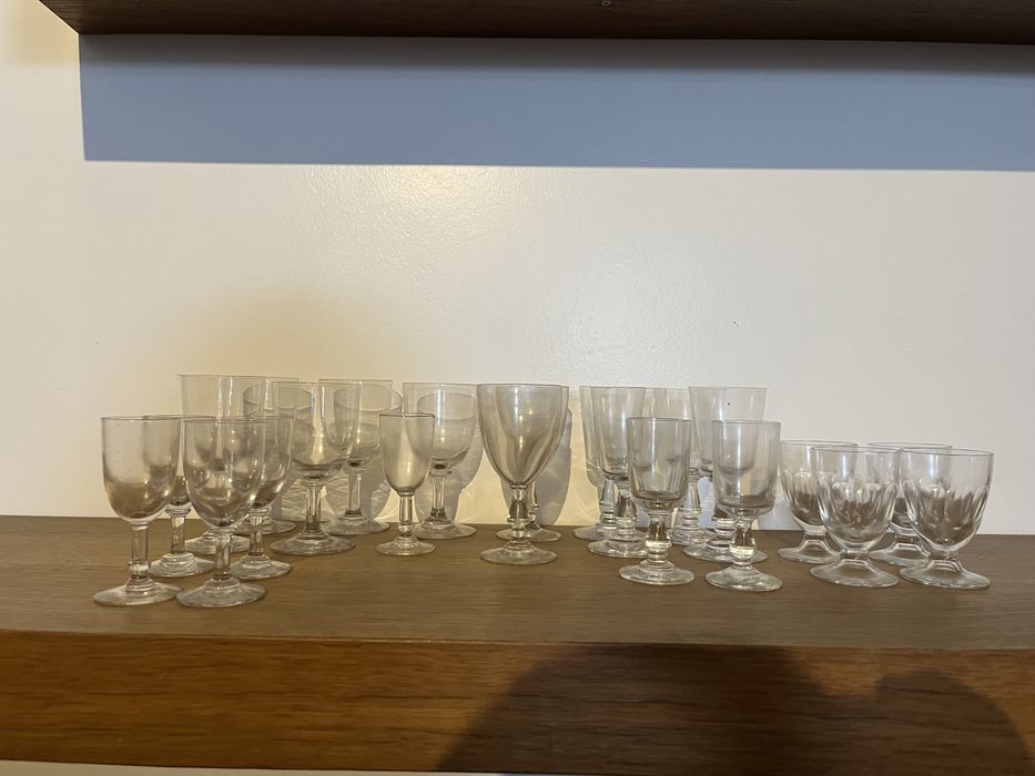 Conjunto de copos variados pequenos