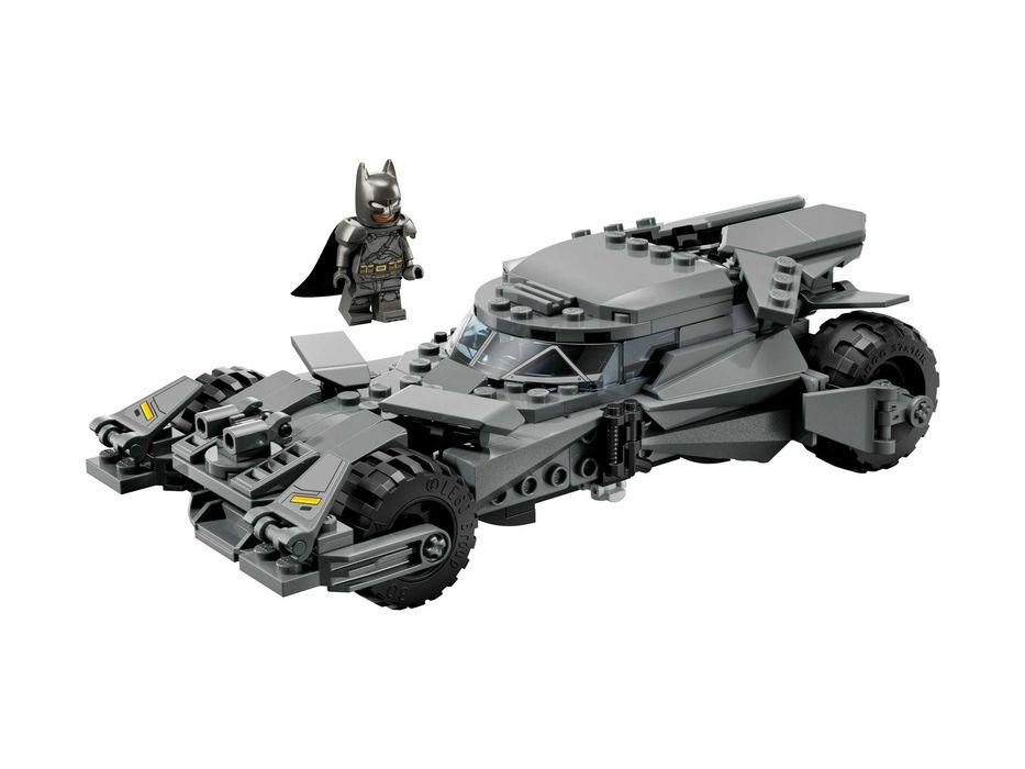 LEGO 76331 Бетмобіль DC з фільму Бетмен проти Супермена