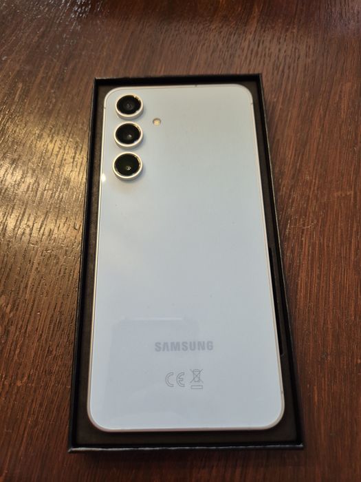 Samsung Galaxy S24 FE