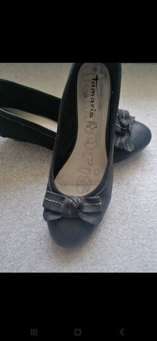 Czarne czółenka Tamaris