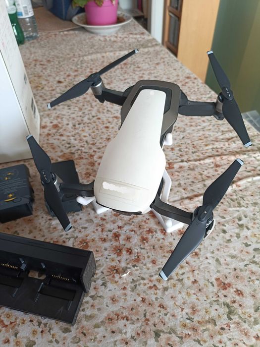 Drone DJI Mavic Air - Arctic White Drone - Fly More Combo