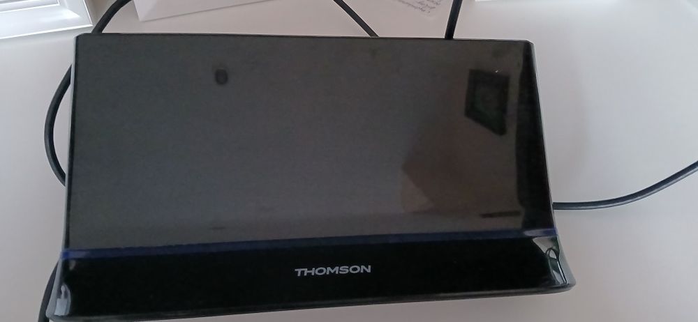 Antena pokojową Thompson