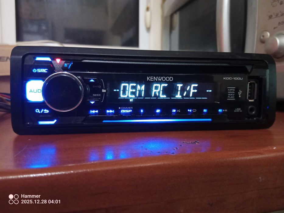 Kenwood KDC-100 UB  CD USB AUX kostka+ kieszeń
