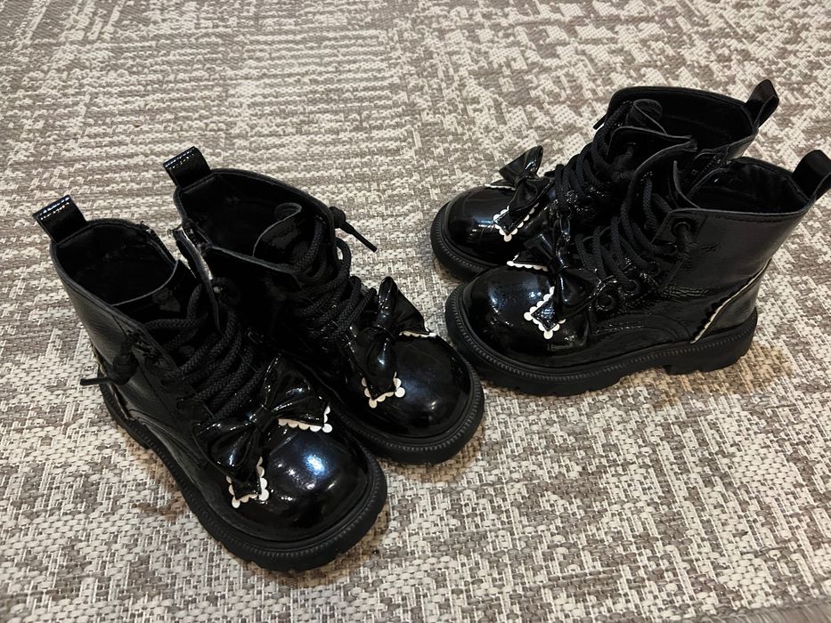 Взуття дитяче для дівчаток