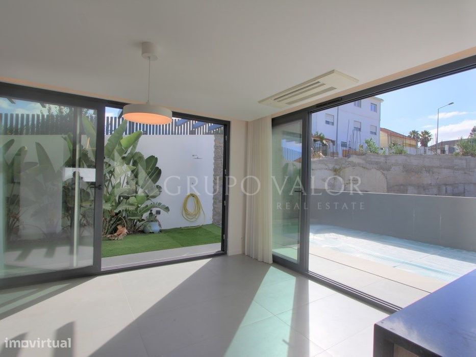 Moradia T4 com Piscina - Funchalinho