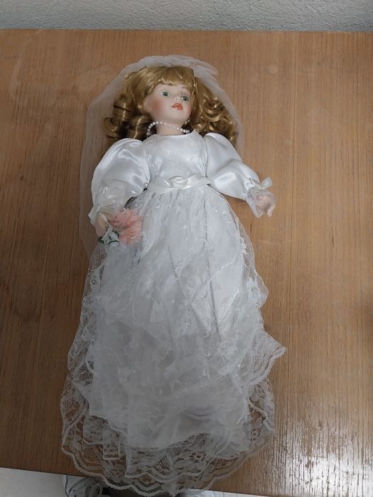 Bonecas de porcelana