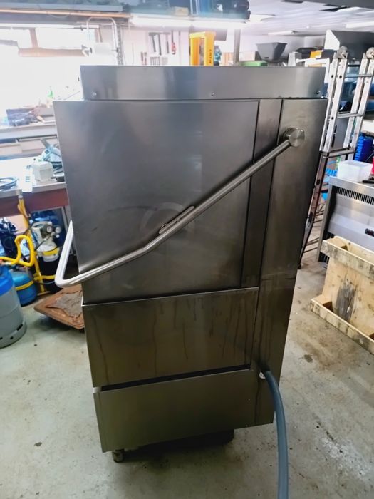 Máquina de lavar loiça de capota