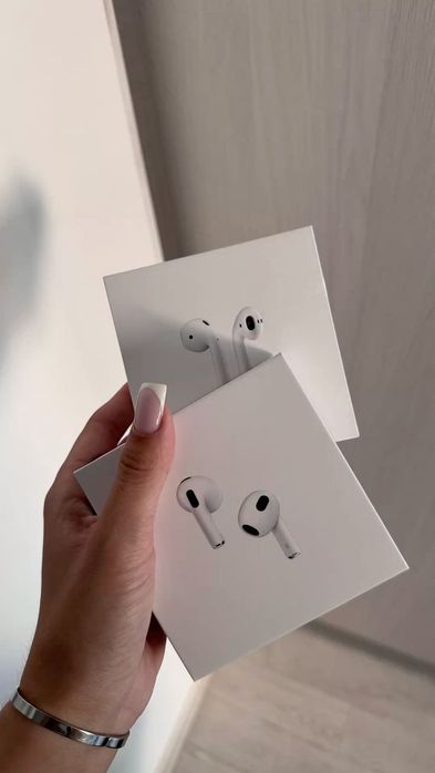 Apple AirPods 4 com Cancelamento Ativo de Ruído (ANC) – NOVOS / SELADOS