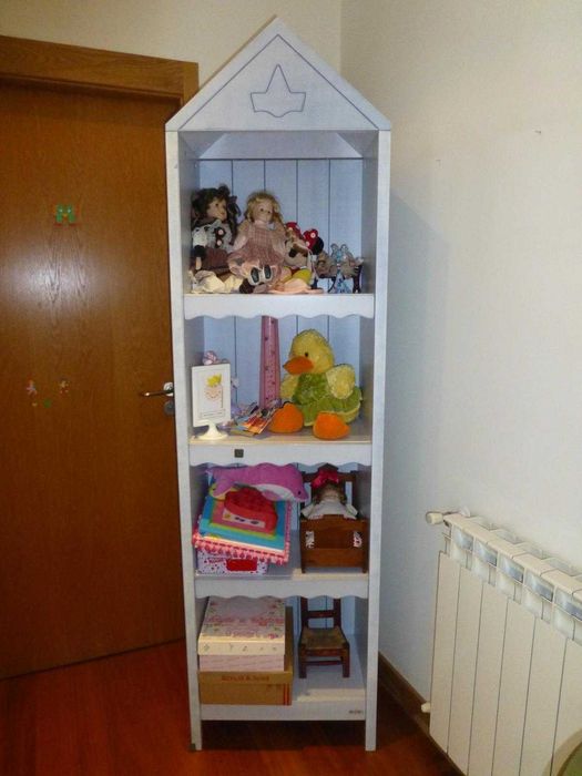 Moveis e bengaleiro  cor azul