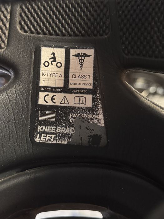 Joelheiras POD K8 Carbono