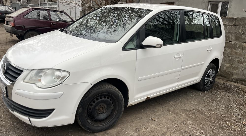 Продам автомобиль Фольксваген Туран