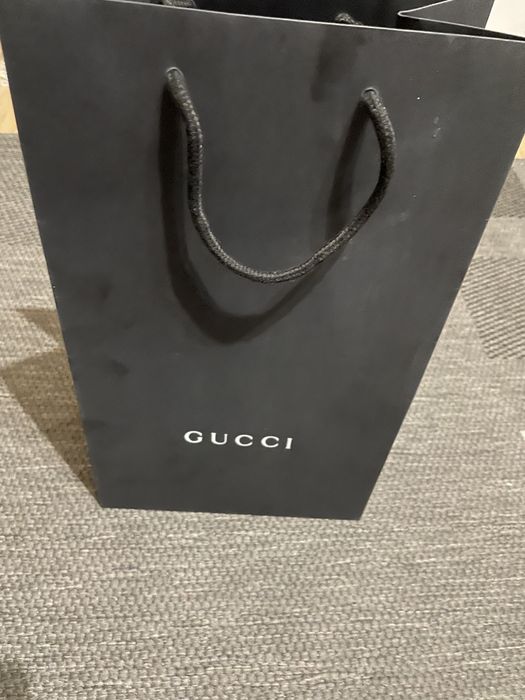 Gucci czarna wysoka torebka prezentowa biale logo