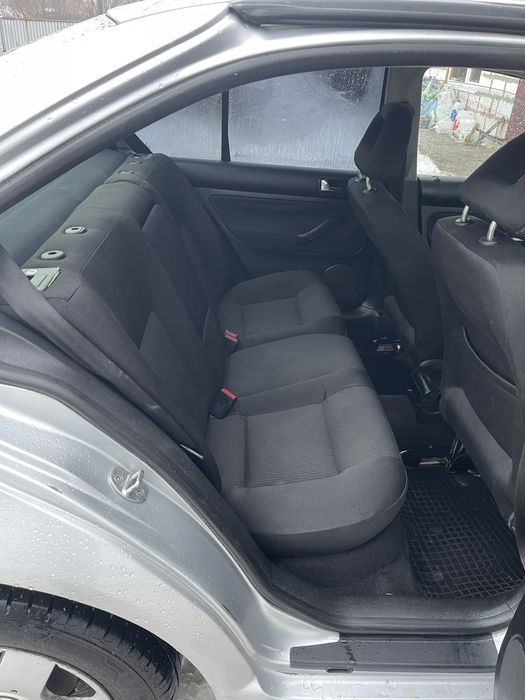 VW BORA 1.6 газ/бензин