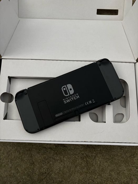 Nintendo Switch + Joy cons Extra + Dock Extra + Varios Acessorios Extra