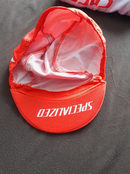 Specialized koszulka L+czapka pod kask specialized gratis