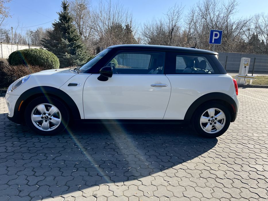 MINI Cooper Hardtop 2015 року(по штатам 2016р.)