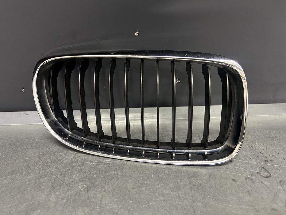 Grill Atrapa nerka prawa BMW 3 E90/91 LCI 08-12r. oryginał