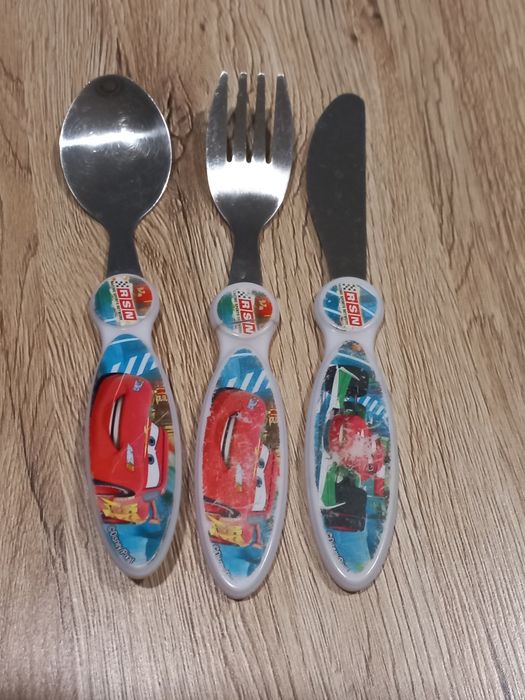 2 zestawy sztućców dla dzieci