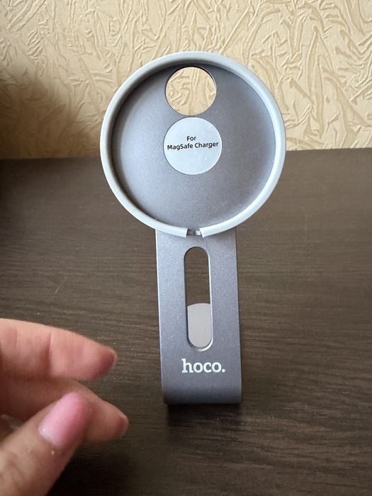 Настільний тримач для бездрртової зарядки