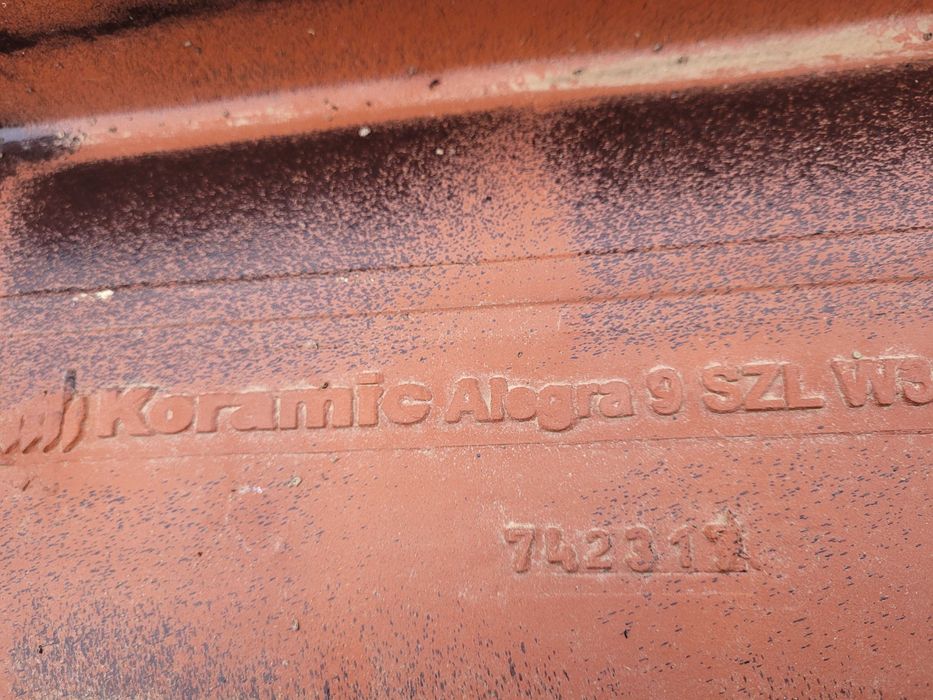 Dachówka Alegra 9 ciemnobrązowa angoba szlachetna