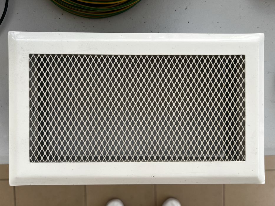 Grelha de ventilação metálica retangular – 26,5 x 16 cm