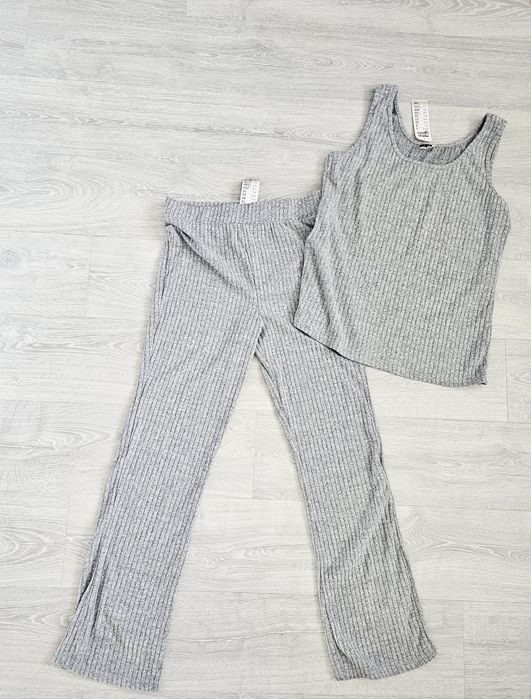 Nowy szary prążkowany komplet Beloved xl xxl