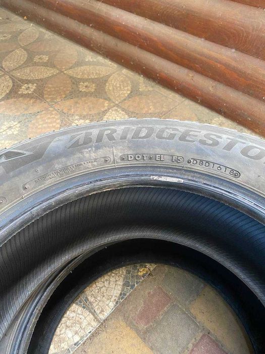 Шина Bridgestone Blizzak 225/65 R17