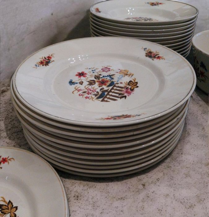 Serviço antigo  30 peças avulso - Fábrica de Sacavém