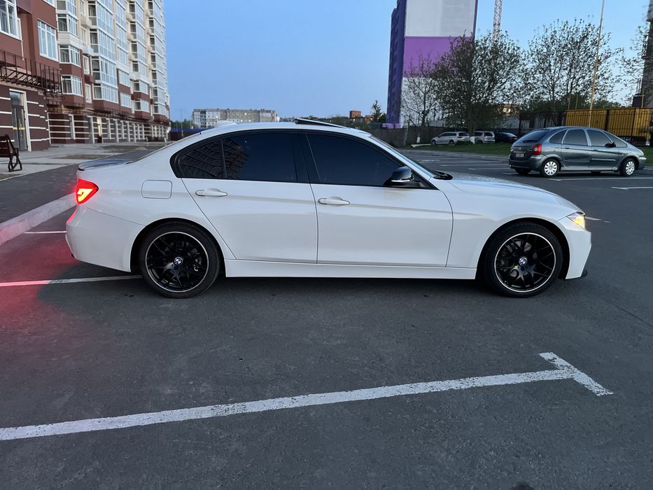 BMW 328i F30 2015 n26