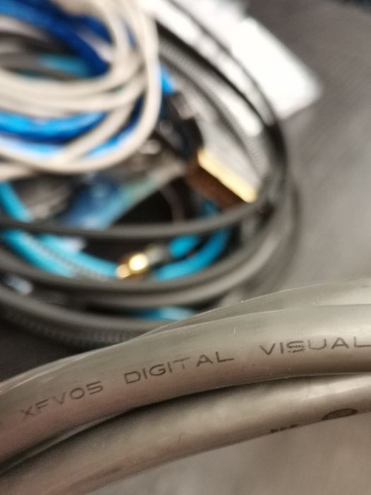 Cabo praticamente novo64170301955587122