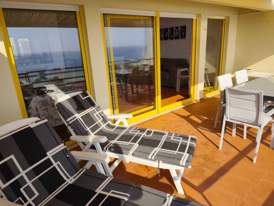 Casa T2 Duplex para férias em Sesimbra Vista-mar e Garagem LIVRE DE 22 A 29 AGOSTO