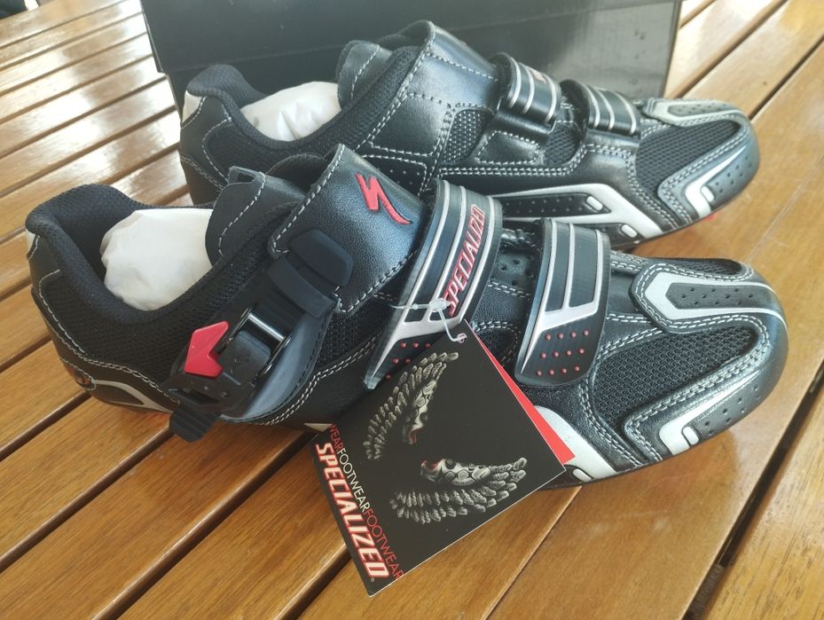 Sapatos de Ciclismo SPECIALIZED, tam. 43, NOVOS