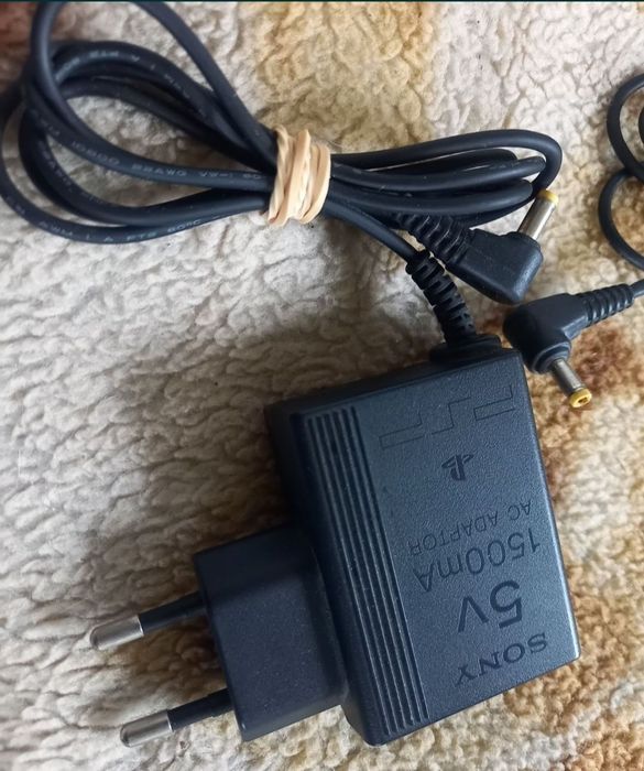Oryginalna ładowarka Sony psp