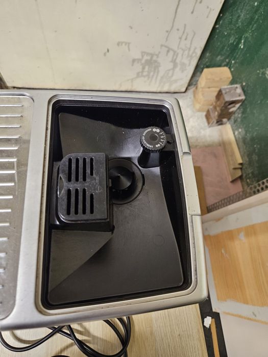 Ekspres ciśnieniowy Delonghi ECAM 350.75S