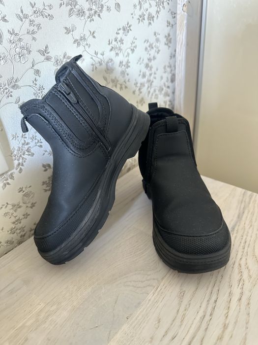 Ботиночки днмі,прогумовані черевики-челсі  Zara розмір 27(17см)