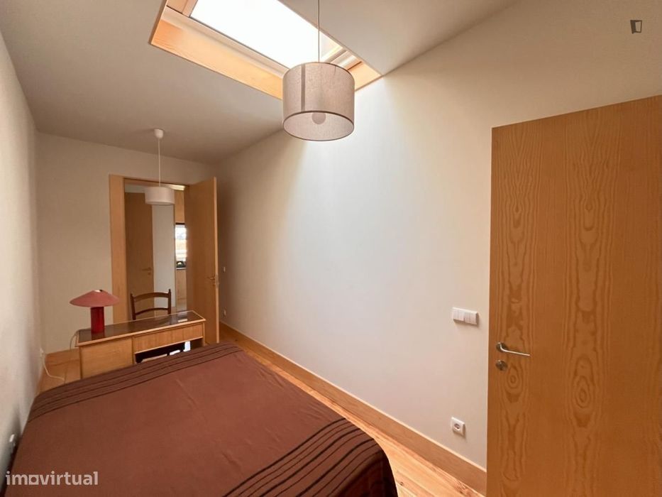 Quarto - localizado em Vila nova de gaia