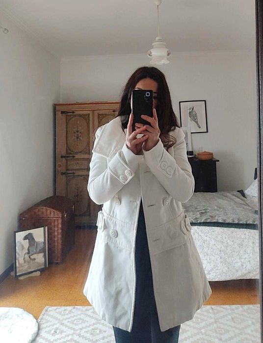 Casaco branco novo.