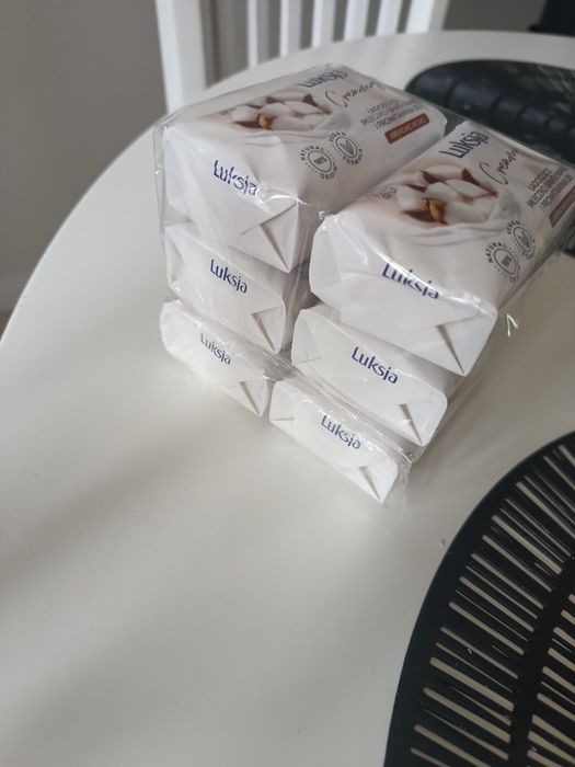 Mydło luksja 8  sztuk nowe
