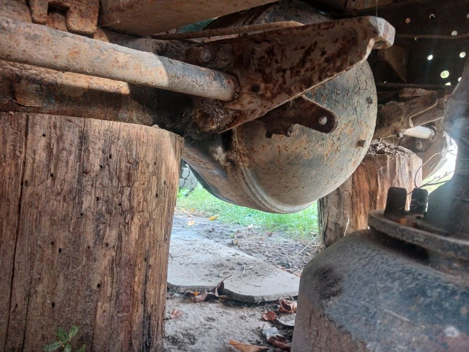 Розборка Зіл,ресори,балка,чулок моста,редуктор,ГУР,ступиці.