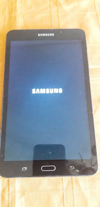Tablet Samsung A6 t280 ler discrição.