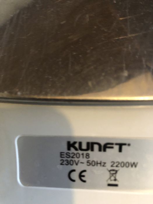 Ferro de engomar e aquecedor