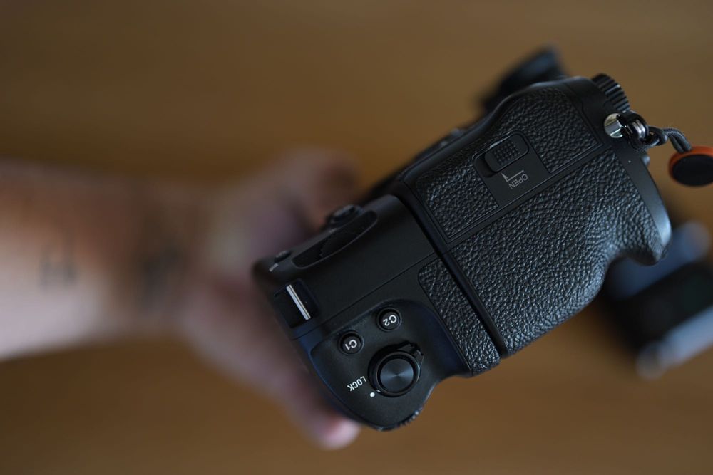 Sony A7R V + Grip Sony VG-C4EM