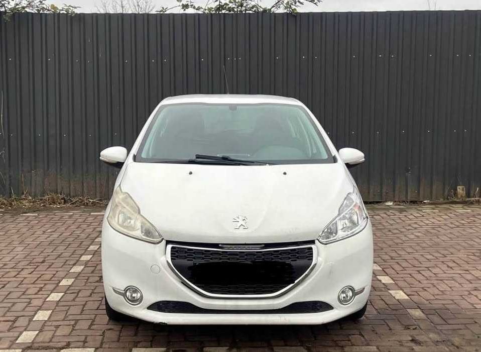 Peugeot 208 — fotografia 2