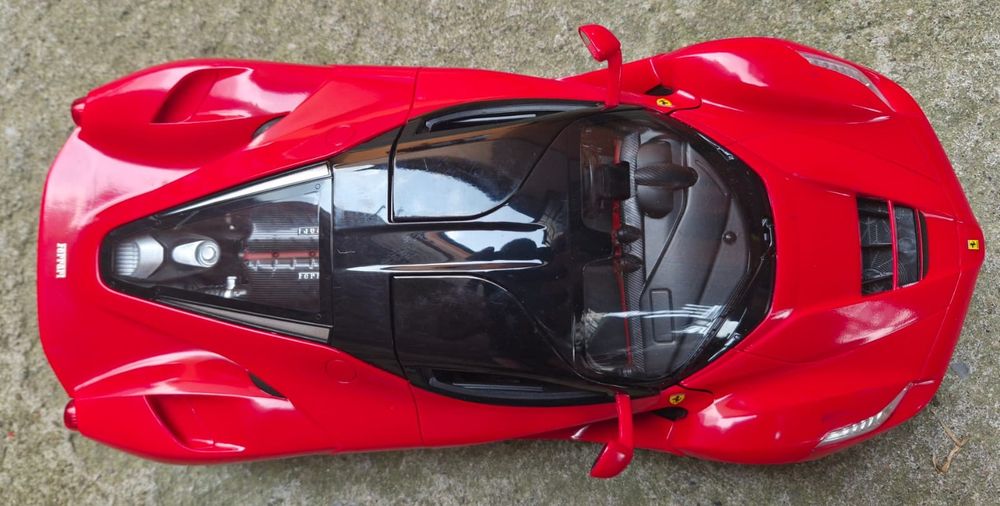 Autko na sterowanie czerwone Ferrari
